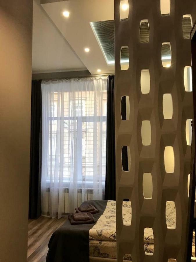 New Appartment-Studio Іn The Center Of Lviv Extérieur photo